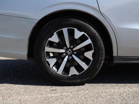 Used 2025 Honda Odyssey EX-L image 12
