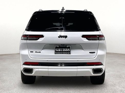 Used 2023 Jeep Grand Cherokee L Summit w/ Advanced Protech Group IV AWD/4WD image 5