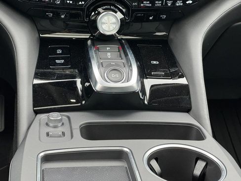 Certified 2026 Acura MDX SH-AWD w/ Technology Package image 11