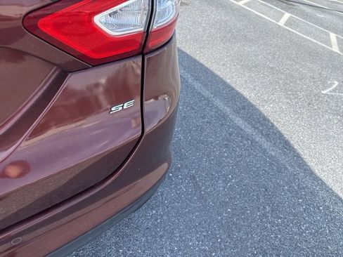 Used 2015 Ford Fusion SE FWD image 6