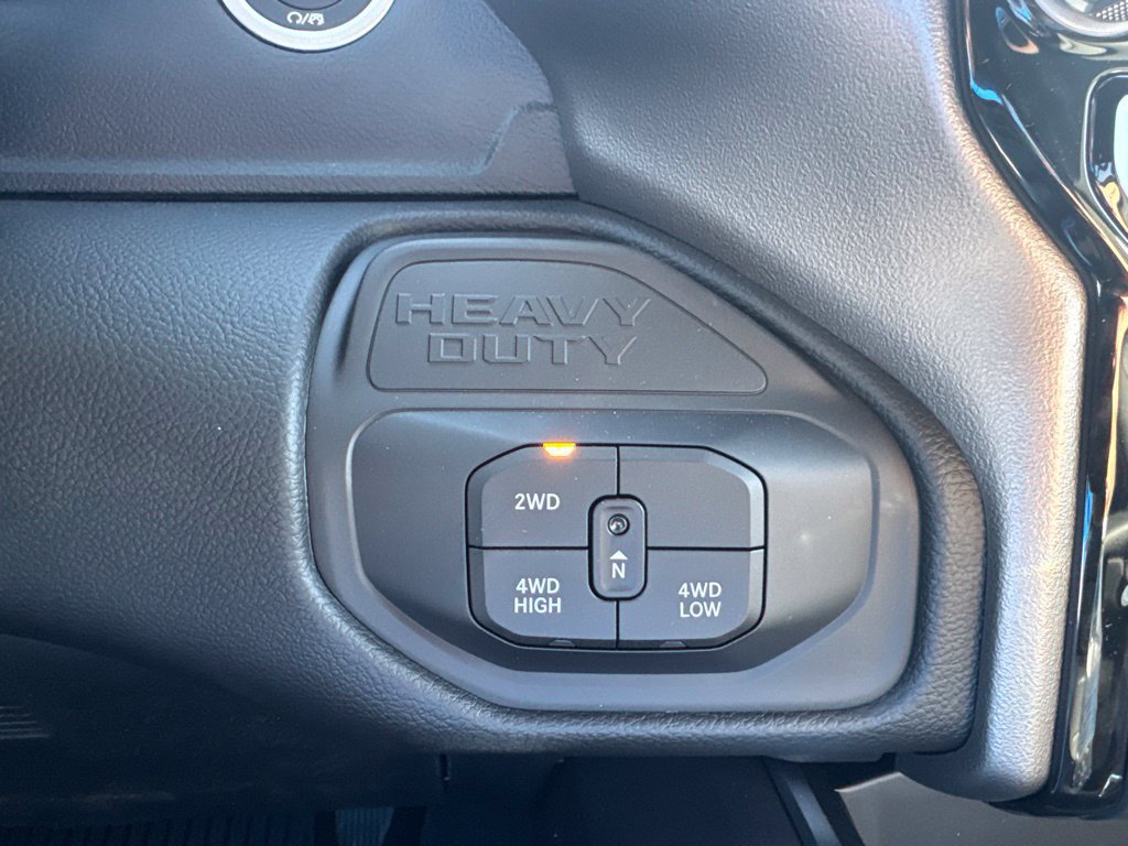 New 2027 RAM 3500 Big Horn AWD/4WD image 18