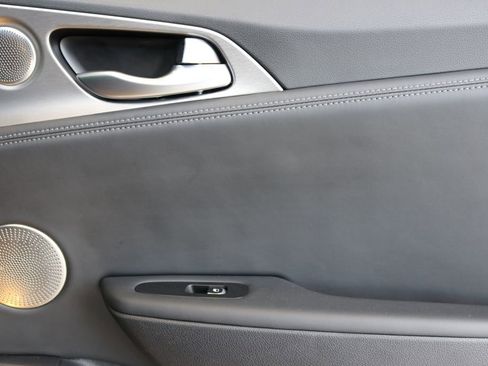 Used 2020 Kia Stinger GT1 image 33