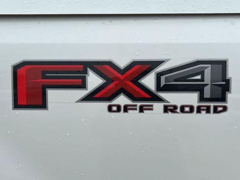 Used 2020 Ford F250 Lariat w/ Lariat Ultimate Package AWD/4WD image 33