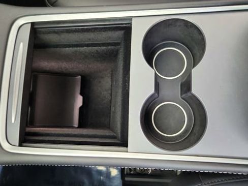 Used 2023 Tesla Model Y Long Range image 47