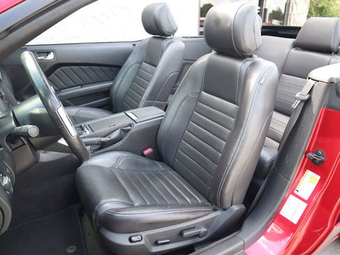 Used 2013 Ford Mustang Premium image 14