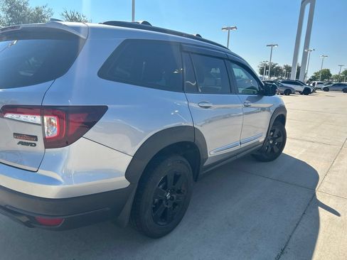 Used 2022 Honda Pilot TrailSport image 4
