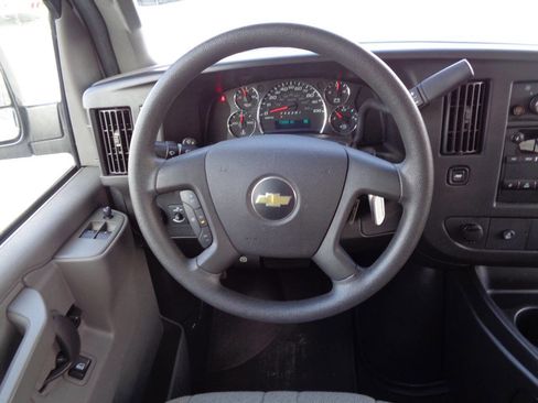 Used 2018 Chevrolet Express 3500 LS image 37