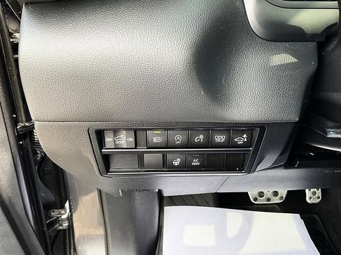 Used 2024 Toyota Tundra Limited w/ TRD Off-Road Package AWD/4WD image 16