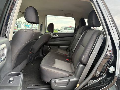 Used 2020 Nissan Pathfinder S FWD image 12