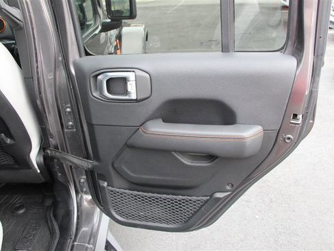 Used 2021 Jeep Gladiator Mojave image 14