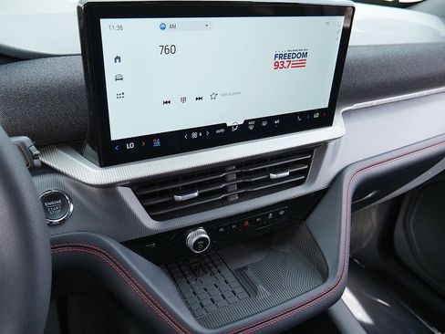 Used 2025 Ford Explorer ST image 37