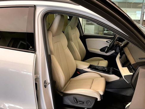 Used 2025 Audi Q6 e-tron Premium Plus w/ Premium Plus image 8