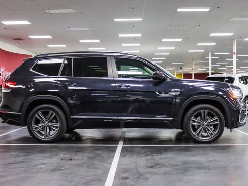 Used 2021 Volkswagen Atlas SE w/ Panoramic Sunroof Package FWD image 8