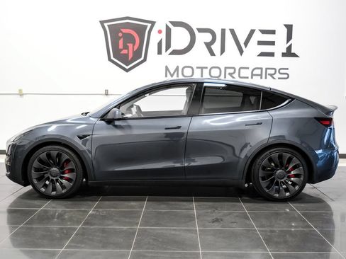 Used 2022 Tesla Model Y Performance AWD/4WD image 13