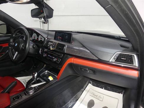 Used 2017 BMW M4 Convertible RWD image 24