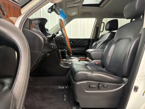 Used 2015 INFINITI QX80 2WD w/ Deluxe Technology Package image 15