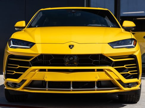 Used 2021 Lamborghini Urus AWD/4WD image 4