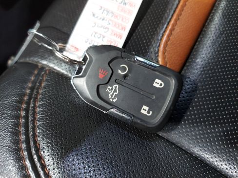 Used 2021 GMC Sierra 2500 AT4 w/ AT4 Preferred Package image 19