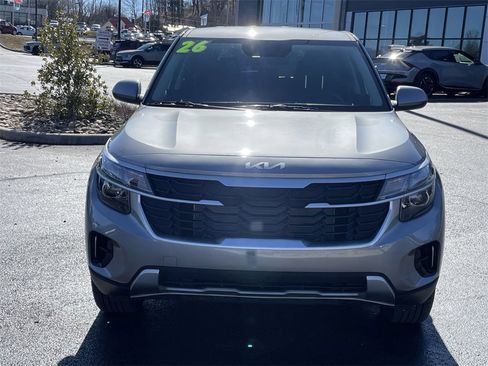 Certified 2026 Kia Seltos LX image 2