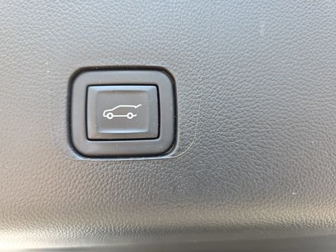 Certified 2023 Chevrolet Traverse LT w/ LPO, Floor Liner Package AWD/4WD image 14