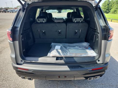 New 2026 GMC Acadia AT4 w/ Luxury Package AWD/4WD image 7