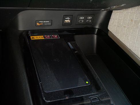 Certified 2025 Toyota Camry XLE AWD/4WD image 28