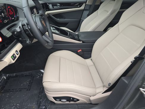 New 2026 Porsche Panamera 4 image 5