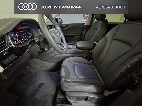 Used 2023 Audi Q8 Premium w/ Convenience Package AWD/4WD image 16