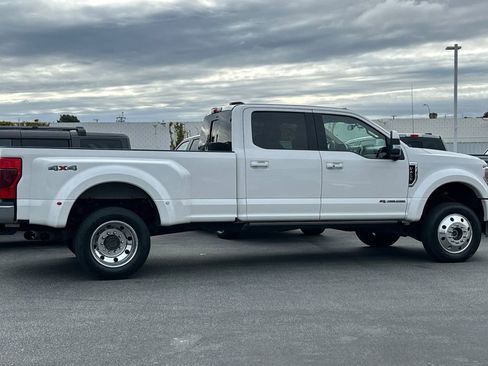 Certified 2020 Ford F450 Lariat w/ Lariat Ultimate Package AWD/4WD image 2