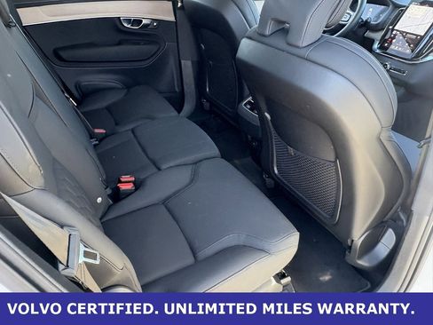 Certified 2025 Volvo XC90 B6 Plus image 32