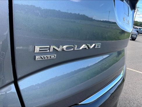 Used 2020 Buick Enclave Essence w/ Sound and Sites Package AWD/4WD image 32