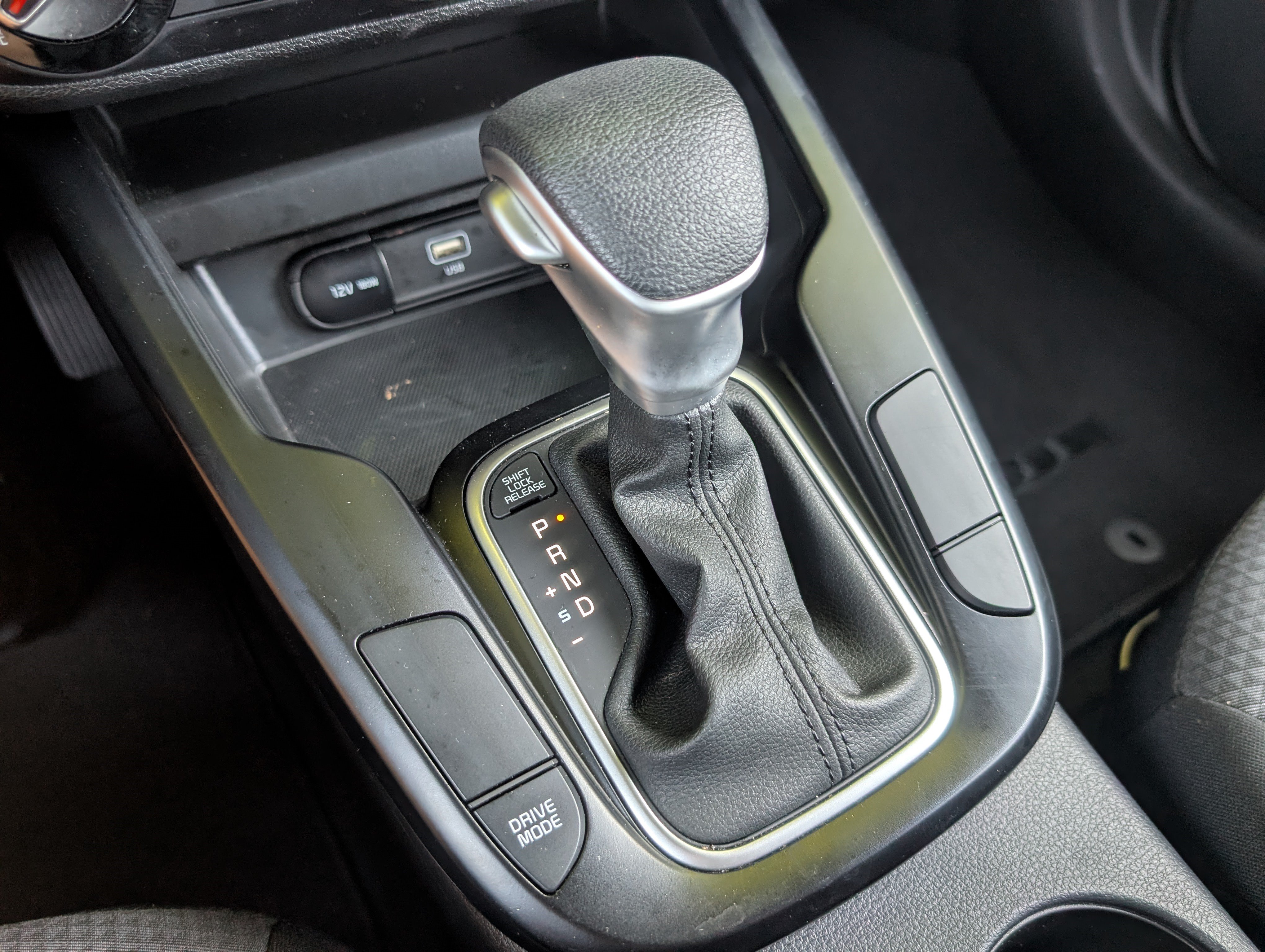 Used 2025 Kia Soul LX w/ LX Technology Package FWD image 27