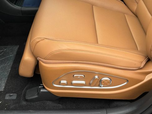 New 2026 Hyundai Palisade Calligraphy FWD image 16