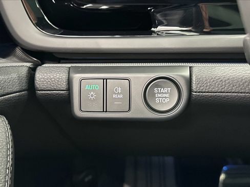 Certified 2025 Porsche Panamera 4 AWD/4WD image 44