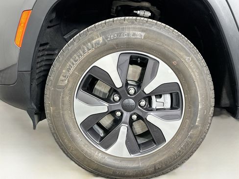 Used 2024 Jeep Grand Cherokee Limited 4xe image 11