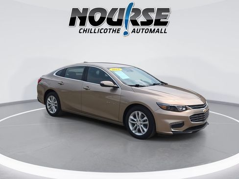 Used 2018 Chevrolet Malibu LT FWD image 2