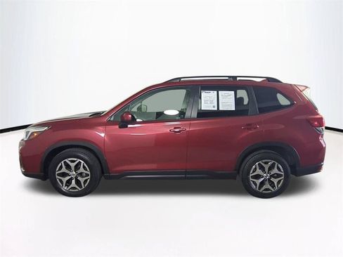 Used 2021 Subaru Forester Premium w/ Popular Package #1 AWD/4WD image 8