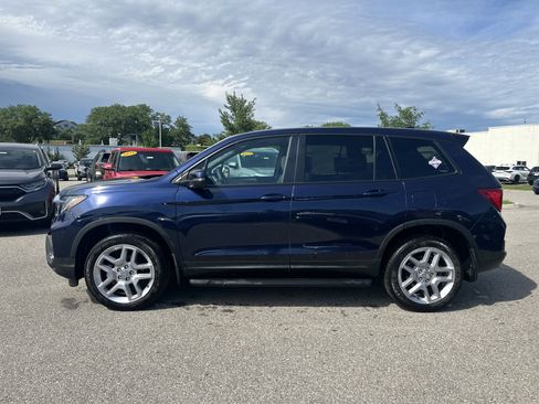 Used 2025 Honda Passport EX-L image 6