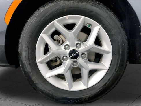 Certified 2025 Kia Soul LX w/ LX Technology Package FWD image 9