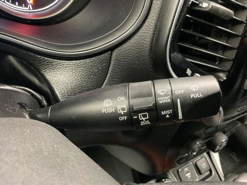 Used 2020 Jeep Cherokee Limited image 20