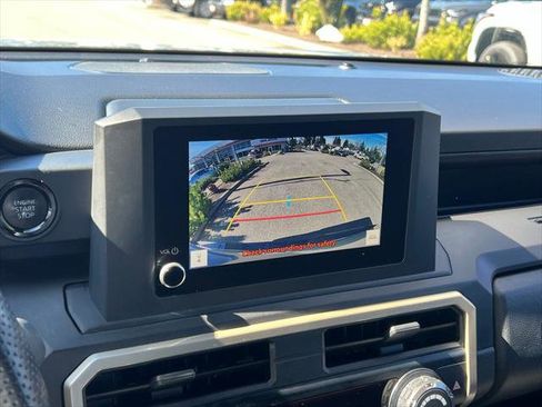 Certified 2025 Toyota Tacoma SR AWD/4WD image 25