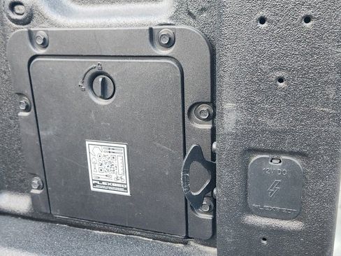 Used 2023 Ford Maverick Lariat w/ Lariat Luxury Package image 25