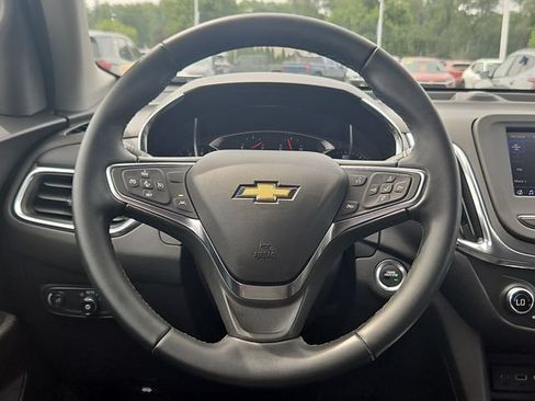 Used 2024 Chevrolet Equinox LT FWD image 14