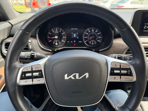 Used 2022 Kia Telluride SX w/ SX Prestige Package AWD/4WD image 5
