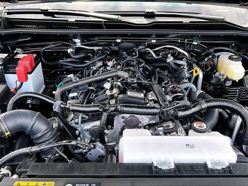 Used 2025 Toyota 4Runner SR5 image 9