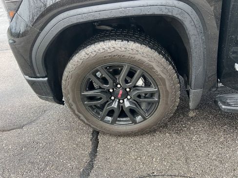 Used 2025 GMC Sierra 1500 Elevation w/ Elevation Premium Package image 28