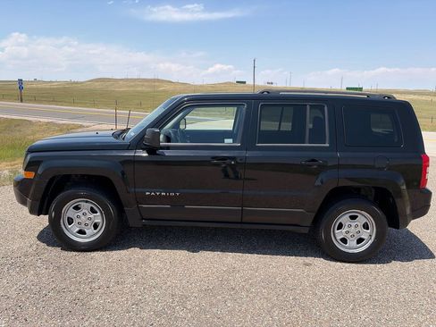 Used 2013 Jeep Patriot Sport w/ PWR Value Group AWD/4WD image 2