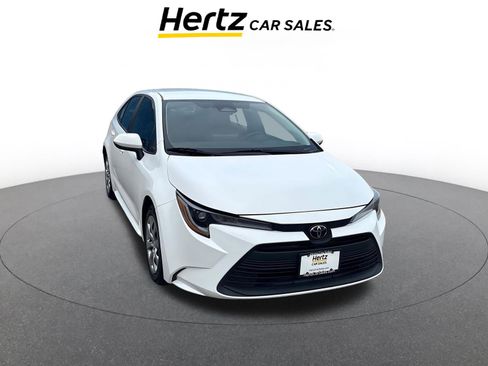 Used 2023 Toyota Corolla LE image 1