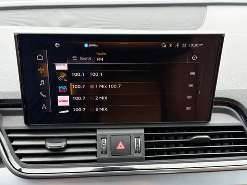 Used 2025 Audi Q5 2.0T Premium image 31