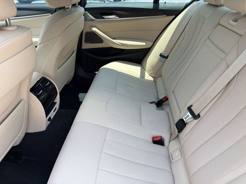 Used 2023 BMW 530i w/ Premium Package RWD image 23